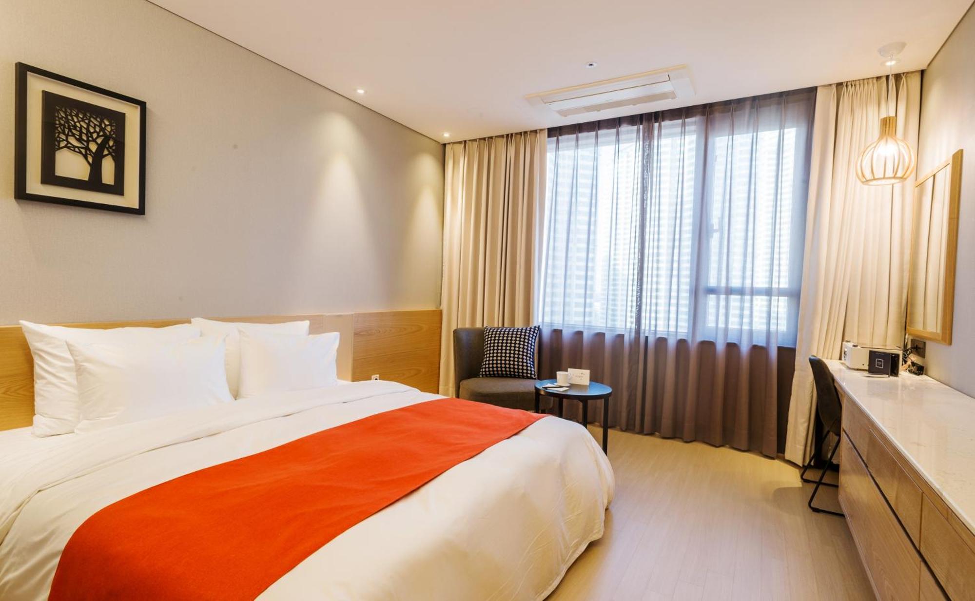 Gloucester Hotel Cheongju Ngoại thất bức ảnh